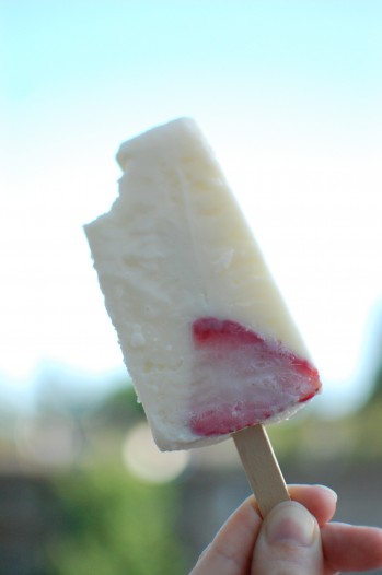 ice lolly with strawberry